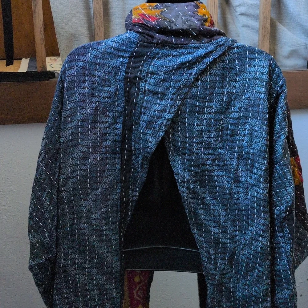 ✨ Kantha Bae Cowl Split Pullover Osfm - Picture 5 of 10